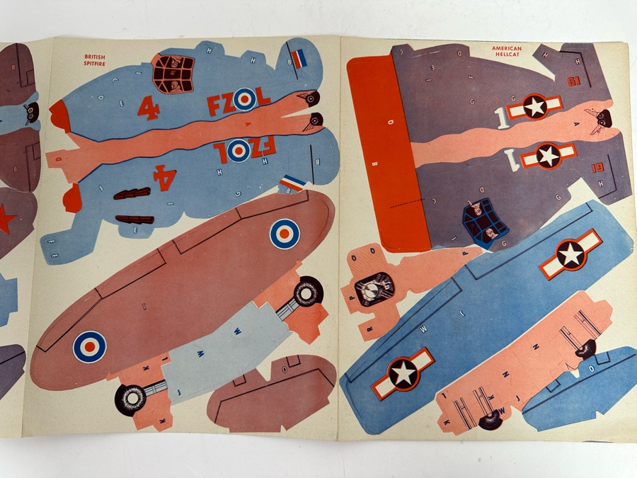 Vintage 1944 Mint 3 Flying Airplane Models Of Famous Allied Fighting Planes By Reed With An American Ace Spotter 9 X 12 [Photo 10]