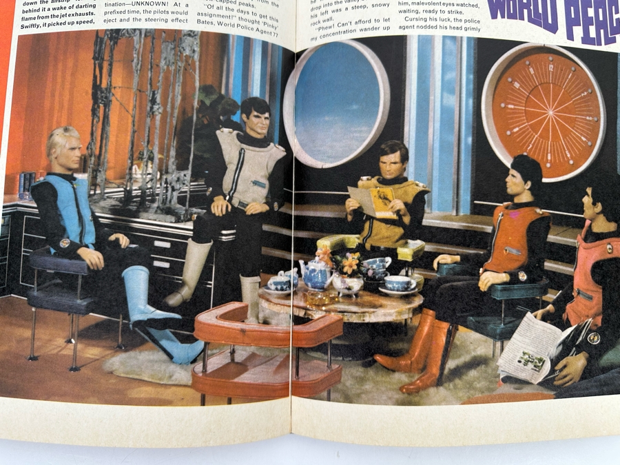 Vintage 1968 Gerry Anderson's Captain Scarlet Annual Graphic Novel Hardcover Book [Photo 18]