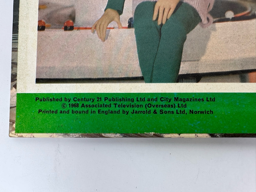 Vintage 1968 Gerry Anderson's Captain Scarlet Annual Graphic Novel Hardcover Book [Photo 5]