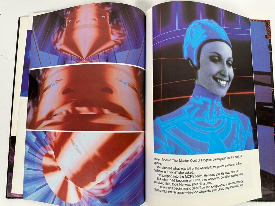 First Edition 1982 TRON Disney Movie Hardcover Storybook By Lawrence Weinberg [Photo 7]