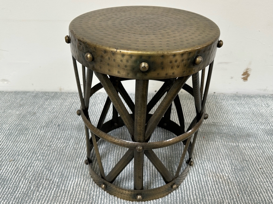 Contemporary Metal Round Side Table 13R X 16H [Photo 3]