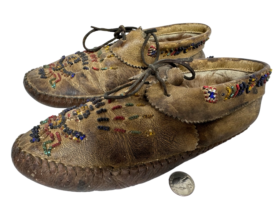 Vintage Native American Leather Fur Lined Moccasins With Beadwork 10.5L [Photo 1]
