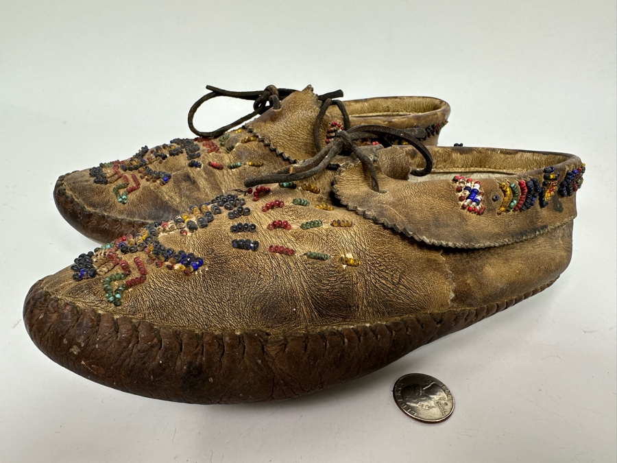 Vintage Native American Leather Fur Lined Moccasins With Beadwork 10.5L