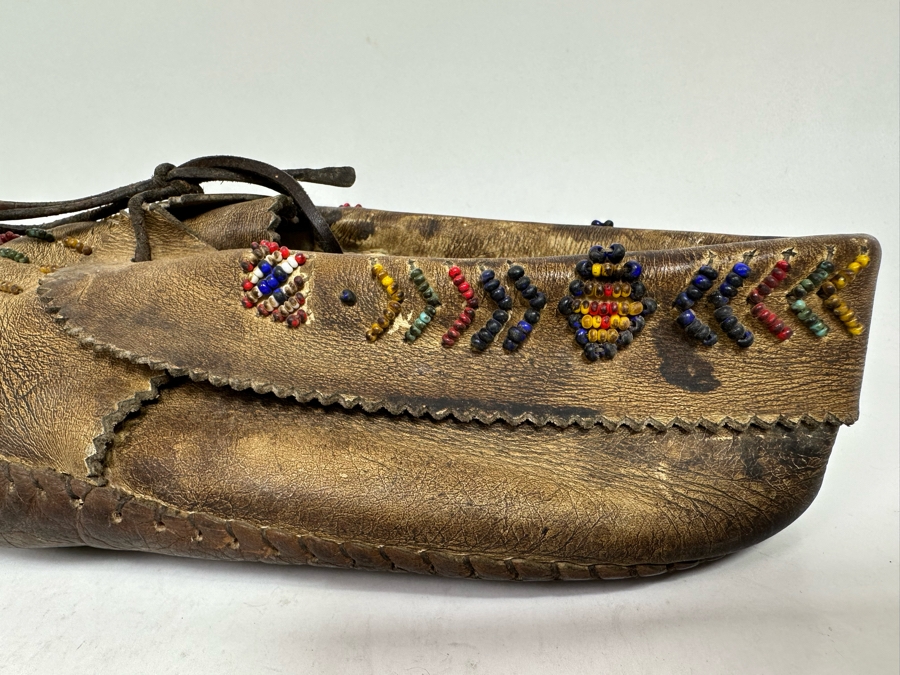 Vintage Native American Leather Fur Lined Moccasins With Beadwork 10.5L [Photo 19]
