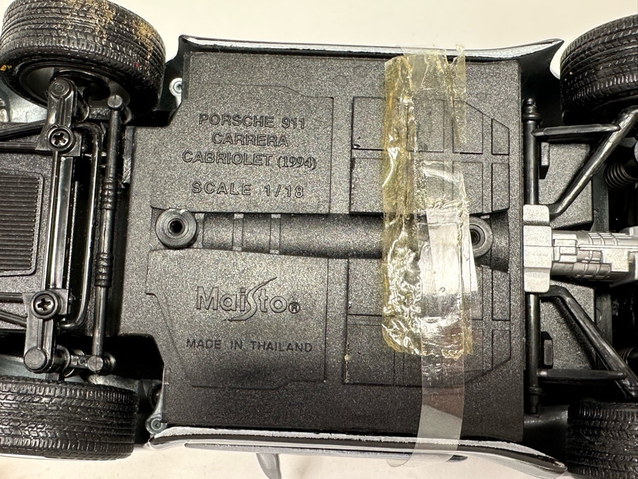 Porsche 911 Carrera Cabriolet 1994 Model Car Maisto [Photo 9]