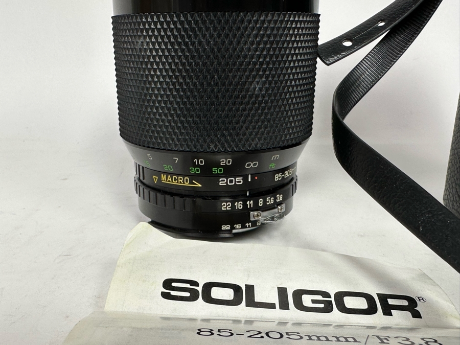 Soligor 85-205mm Zoom + Macro Camera Lens [Photo 4]