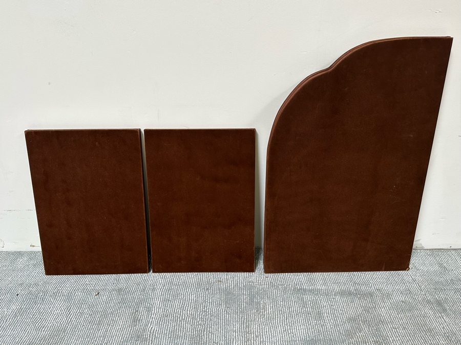 Baker Fine Furniture Double Pedestal Formal Dining Table From The Historic Charleston Collection Banded Mahogany 46W X 70D X 29.5H With 2 Leaves 16L & 4 Baker Furniture Chairs Plus Crated Glass Top For Table & Pads (One Is An Armchair) Estimate $5,000 [Photo 29]