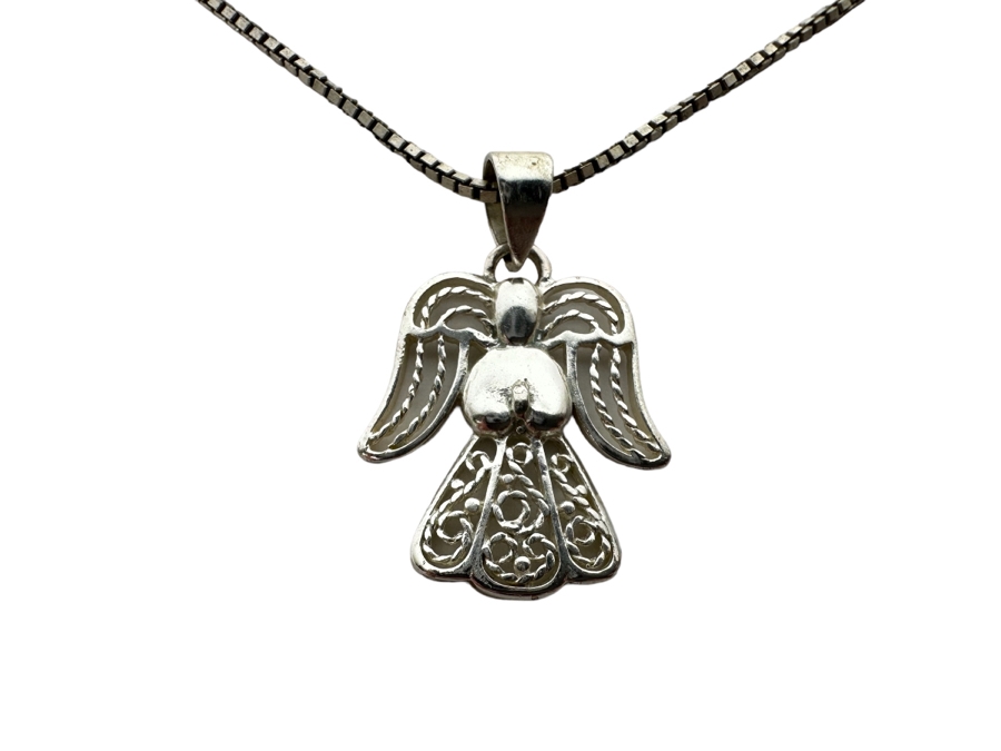 Sterling Silver Angel Pendant With Sterling Silver 18' Chain Necklace 4.6g [Photo 2]