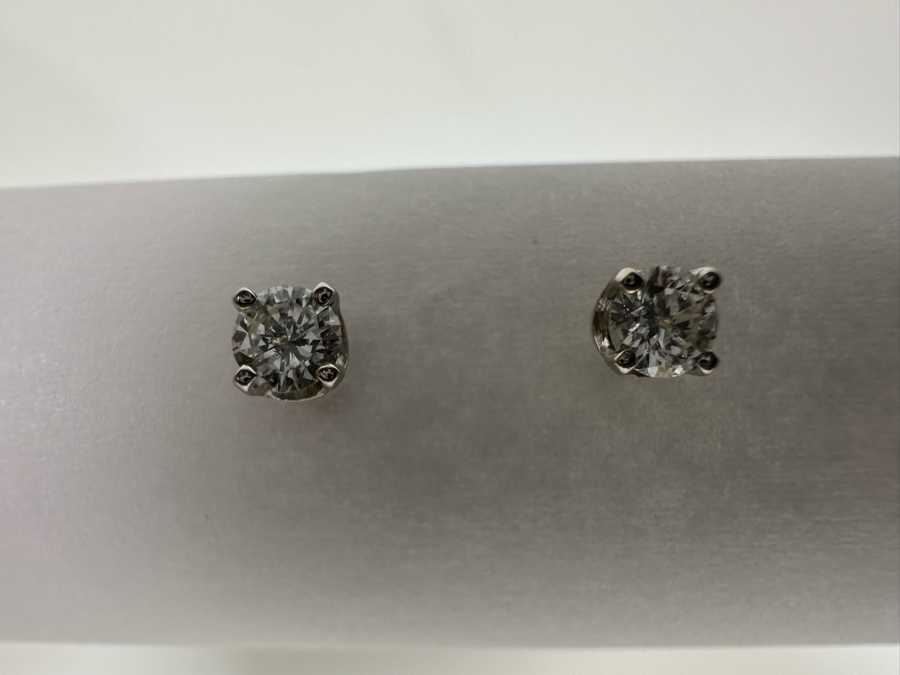 14K White Gold Diamond Stud Earrings .84g .35 CTTW I1 G-H Retails $800 [Photo 4]