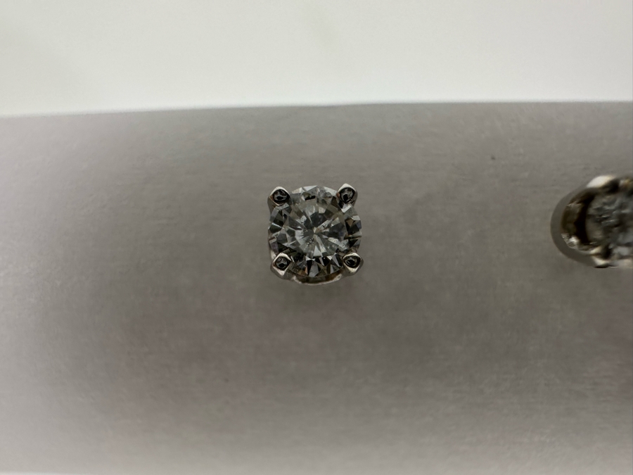 14K White Gold Diamond Stud Earrings .84g .35 CTTW I1 G-H Retails $800 [Photo 5]