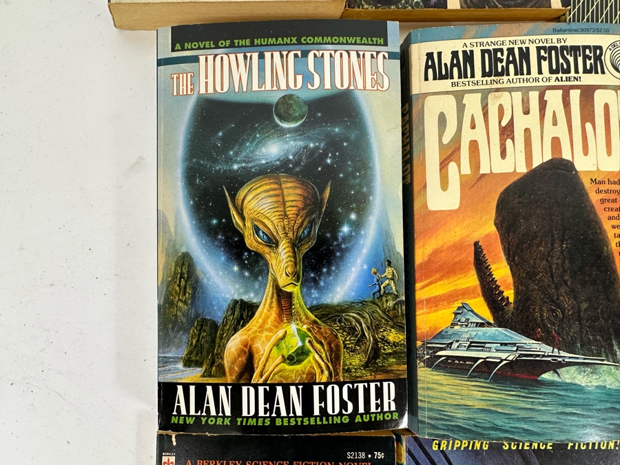 Vintage Science Fiction Paperback Books Lot [Photo 10]