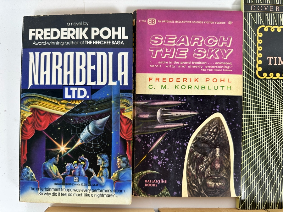 Vintage Science Fiction Paperback Books Lot [Photo 3]