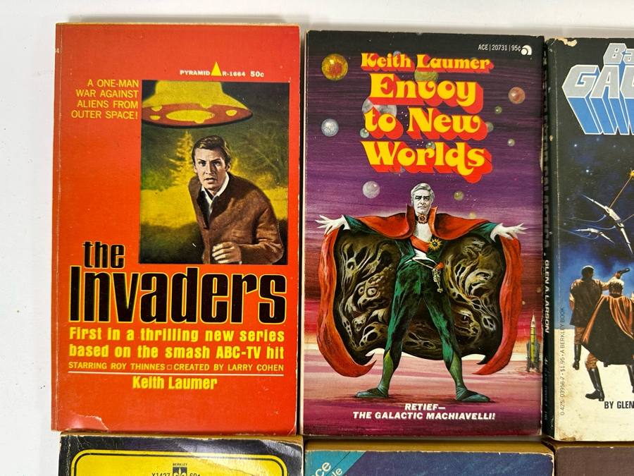 Vintage Science Fiction Paperback Books Lot [Photo 3]