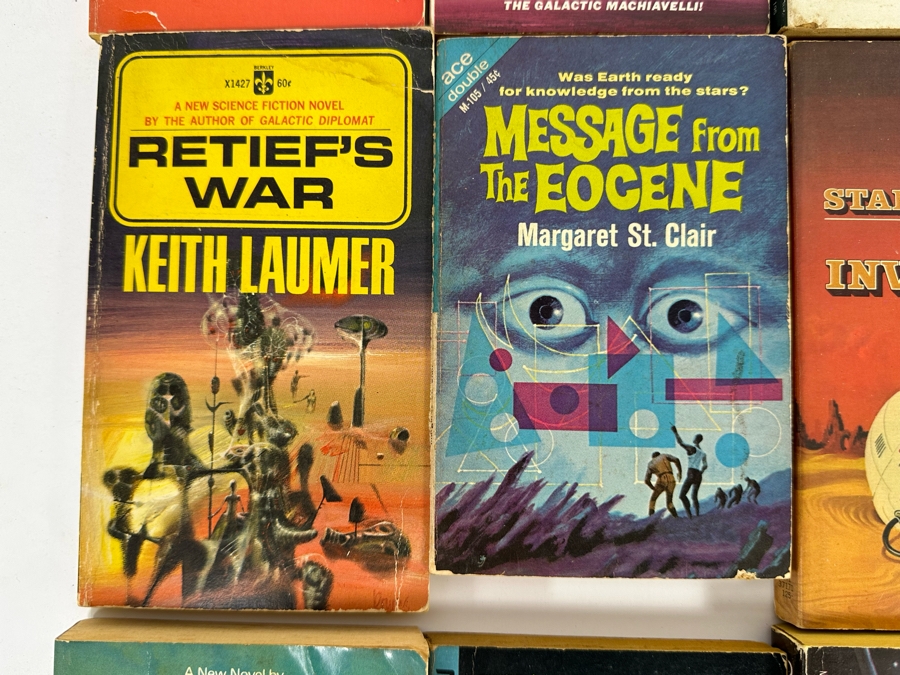 Vintage Science Fiction Paperback Books Lot [Photo 7]