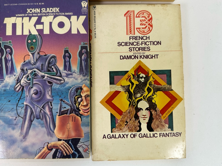 Vintage Science Fiction Paperback Books Lot [Photo 14]