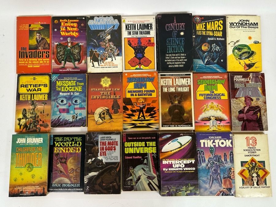 Vintage Science Fiction Paperback Books Lot
