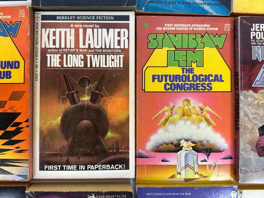 Vintage Science Fiction Paperback Books Lot [Photo 9]