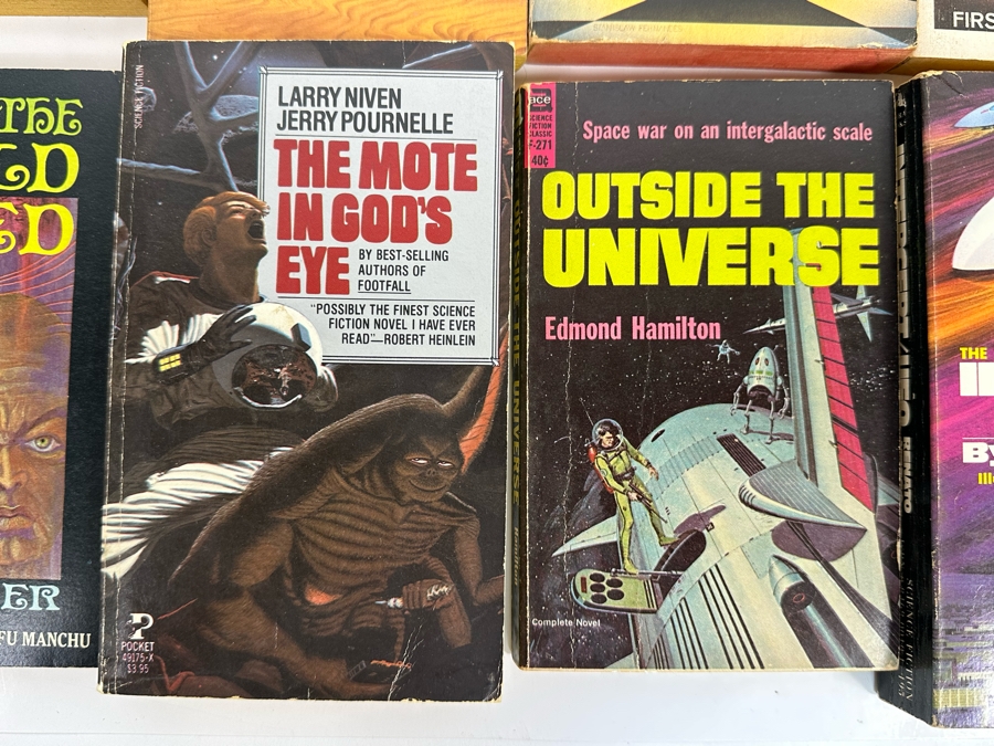 Vintage Science Fiction Paperback Books Lot [Photo 12]