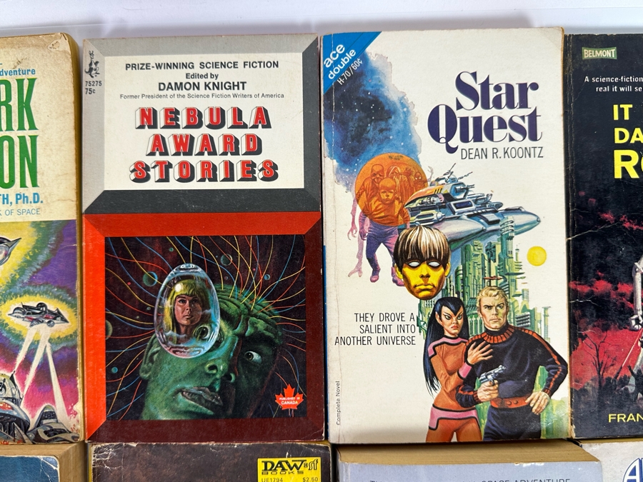 Vintage Science Fiction Paperback Books Lot [Photo 5]