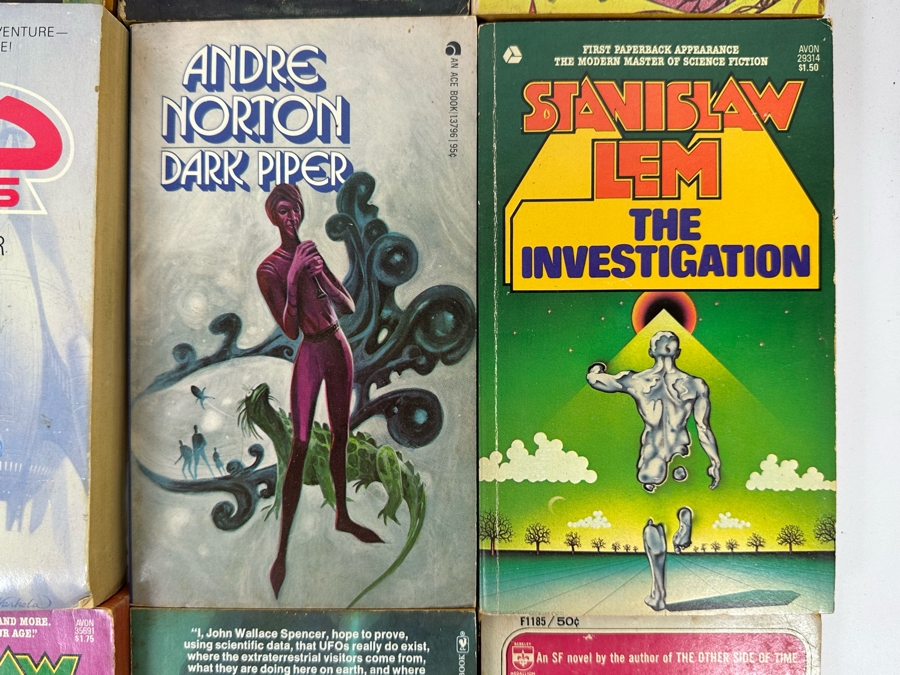 Vintage Science Fiction Paperback Books Lot [Photo 7]