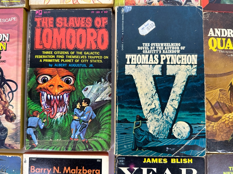 Vintage Science Fiction Paperback Books Lot [Photo 9]