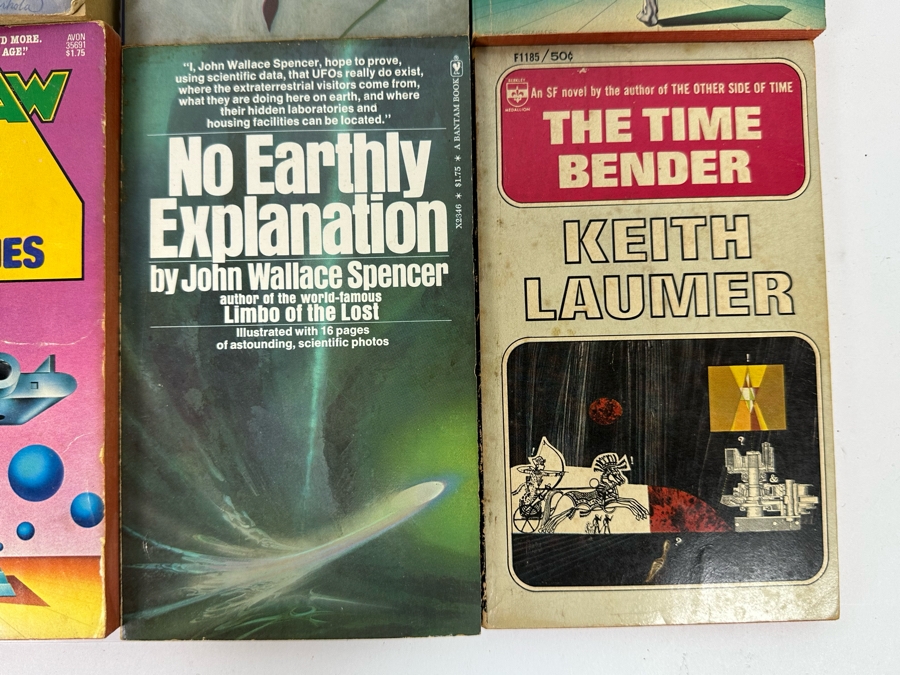 Vintage Science Fiction Paperback Books Lot [Photo 14]