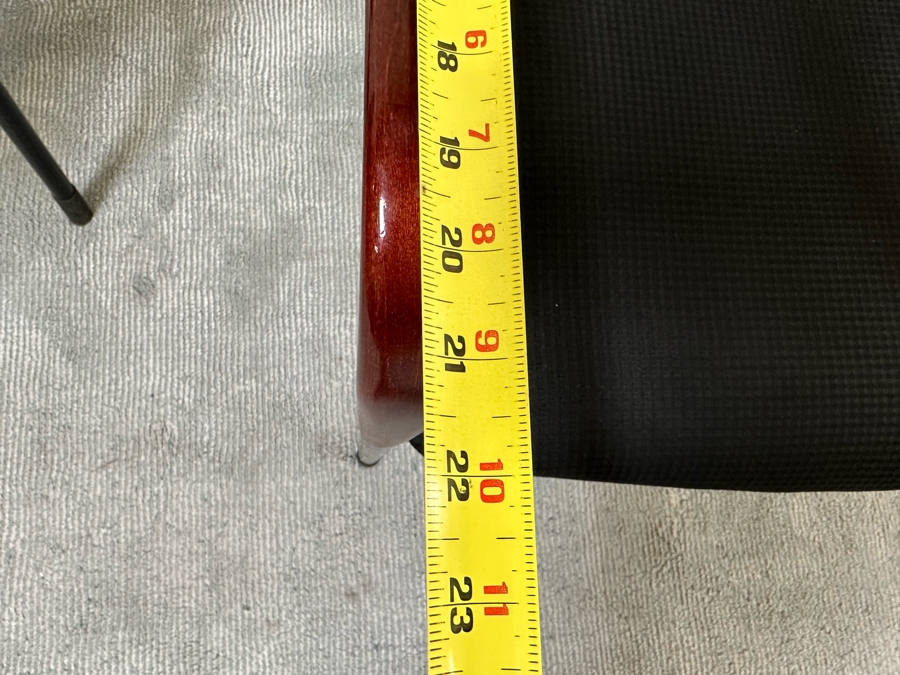 Pair Of Stylish Stackable Gunlocke Company Office Chairs 23.5W X 22D X 32H [Photo 9]