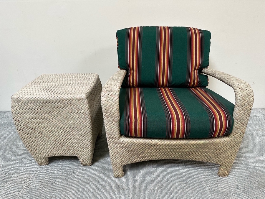 Outdoor Patio Furniture Armchair With Side Table [Photo 2]