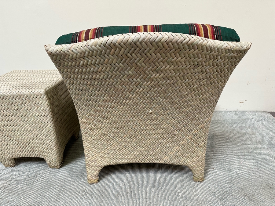 Outdoor Patio Furniture Armchair With Side Table [Photo 7]