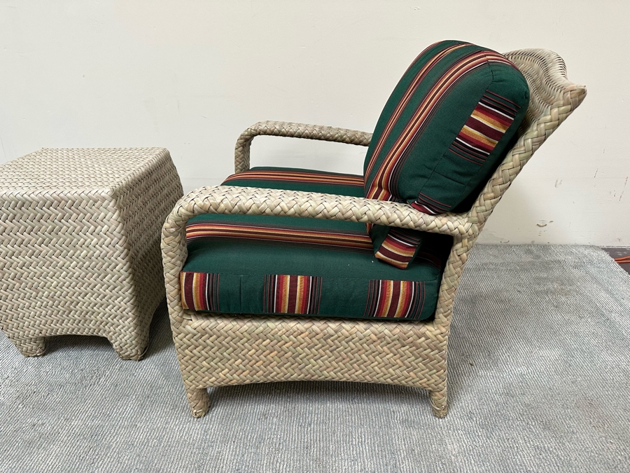 Outdoor Patio Furniture Armchair With Side Table [Photo 8]