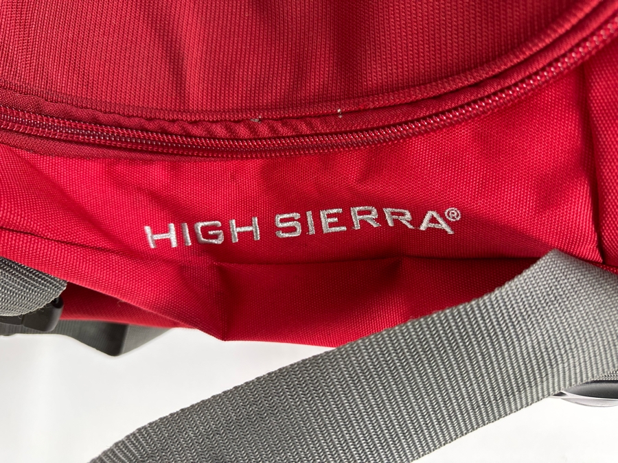 High Sierra Hiking Backpack [Photo 3]