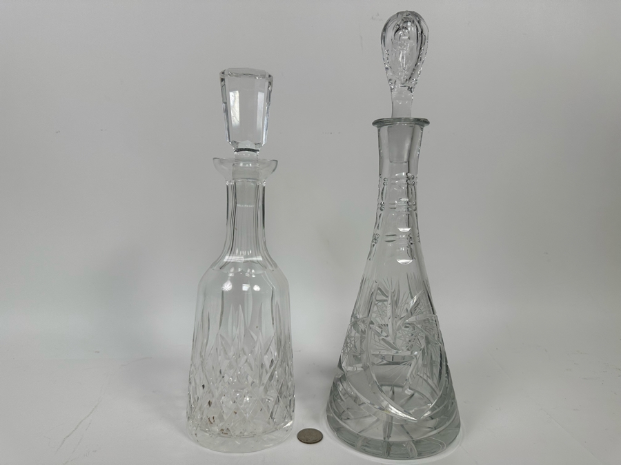 Pair Of Crystal Decanters With Stoppers [Photo 3]