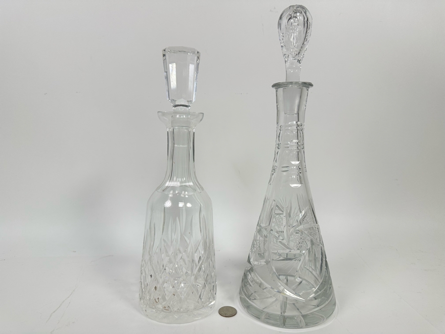 Pair Of Crystal Decanters With Stoppers [Photo 2]