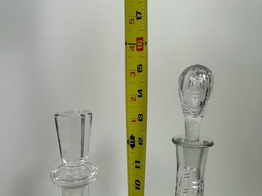 Pair Of Crystal Decanters With Stoppers [Photo 7]