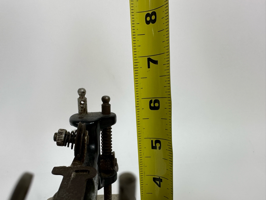 Vintage Miniature Child's Singer Sewing Machine Working 7W X 3.5D X 6.5H [Photo 15]