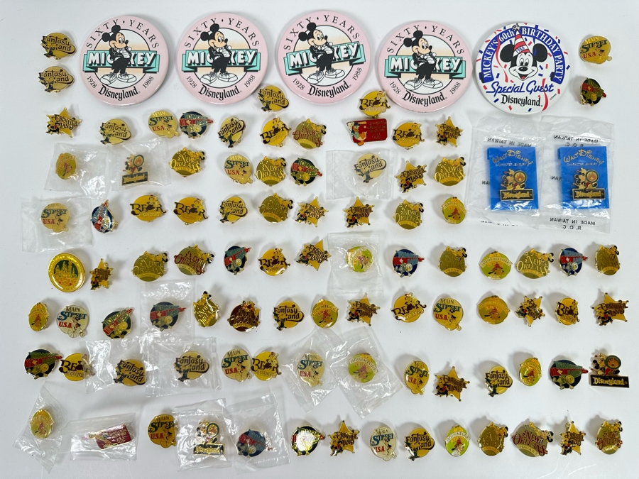 Collection Of Vintage Walt Disney Disneyland Buttons And Pins [Photo 2]