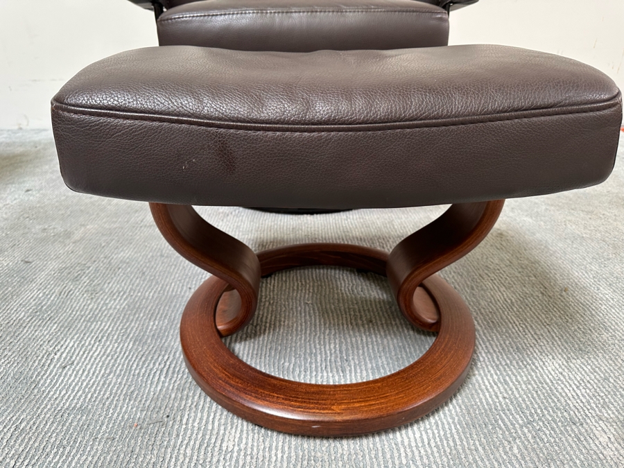 Stressless Leather Reclining Armchair With Ottoman By Ekornes Made In Norway (Side Table Accessory Has Been Removed So Chair Needs A Replacement Screw In One Of The Arms) [Photo 9]