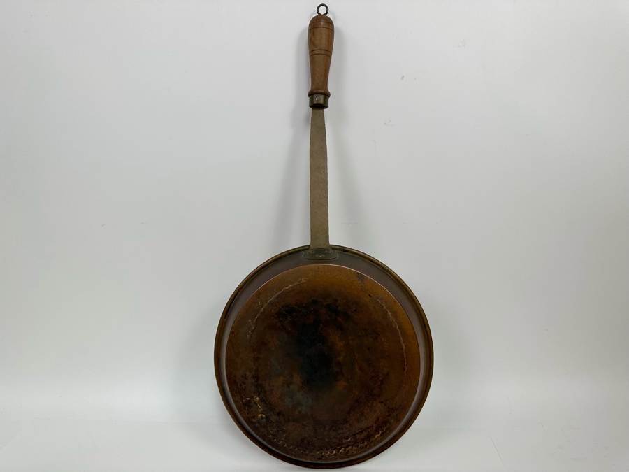 Vintage Hand Hammered Copper Skillet Pan With Long Handle 12R X 26L [Photo 5]