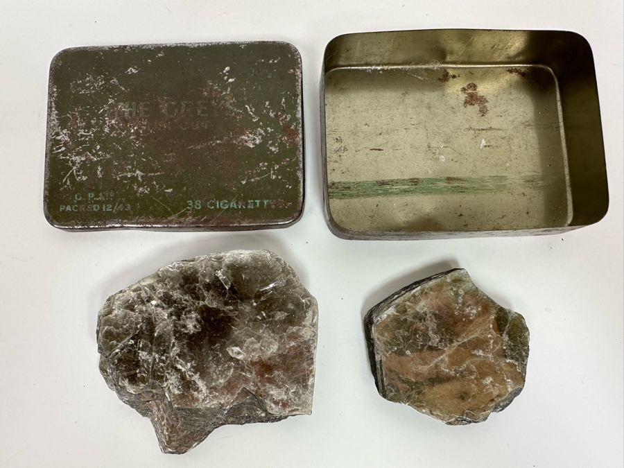 Old Metal Cigarette Tin Box With Pair Of Mica Silicate Minerals [Photo 3]