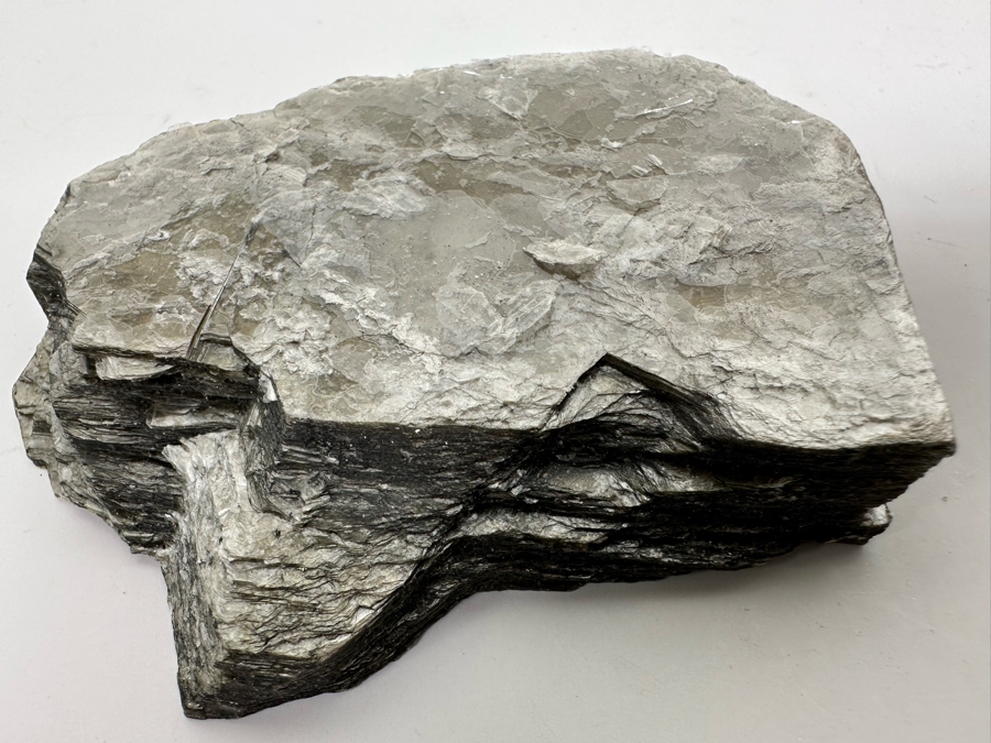 Old Metal Cigarette Tin Box With Pair Of Mica Silicate Minerals [Photo 10]