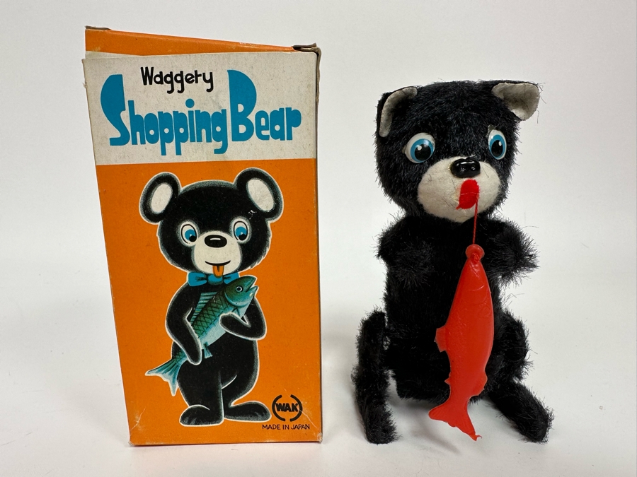 New Old Stock Waggery Shopping Bear Mechanical Wind-Up Toy With Original Box Made In Japan [Photo 2]