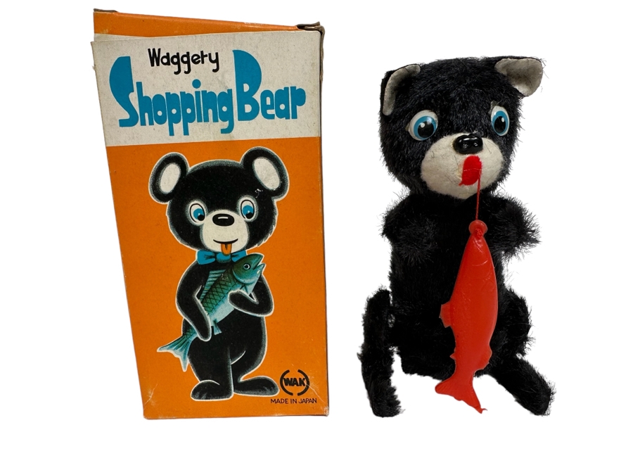 New Old Stock Waggery Shopping Bear Mechanical Wind-Up Toy With Original Box Made In Japan [Photo 1]