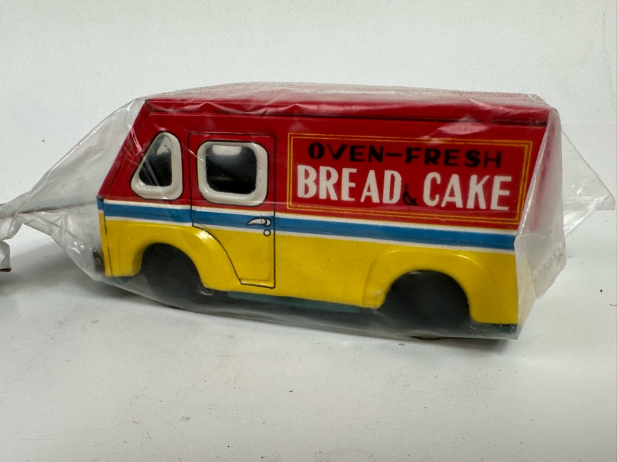 Pair Of Sealed Friction Toys Ice Cream Delivery Van And Bread & Cake Delivery Van Made In Japan [Photo 12]