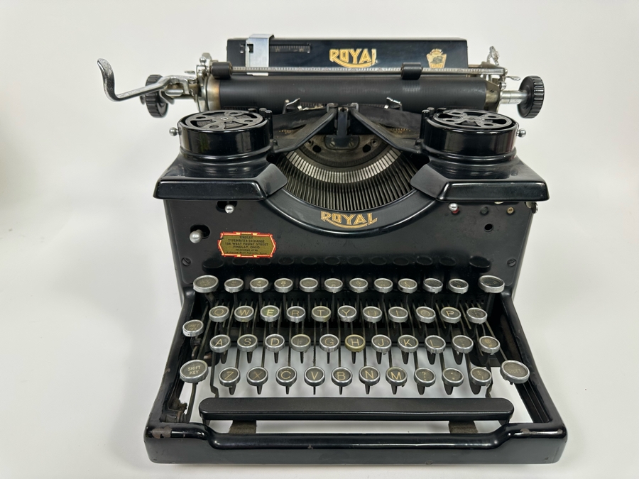 Antique Metal ROYAL Typewriter In Excellent Condition With Side Glass Panels And Original Cover 15W X 16D X 9.5H [Photo 4]