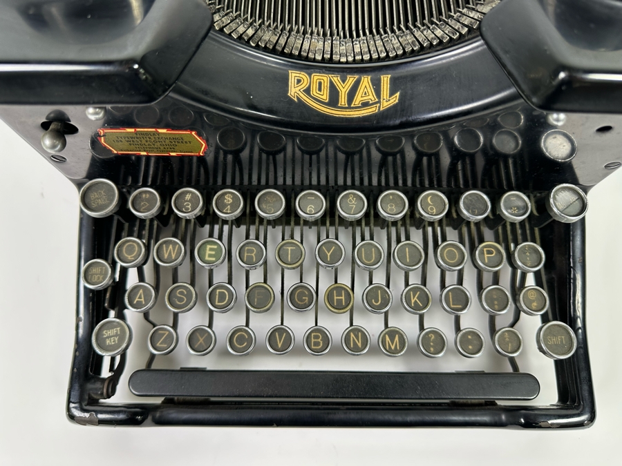 Antique Metal ROYAL Typewriter In Excellent Condition With Side Glass Panels And Original Cover 15W X 16D X 9.5H [Photo 18]