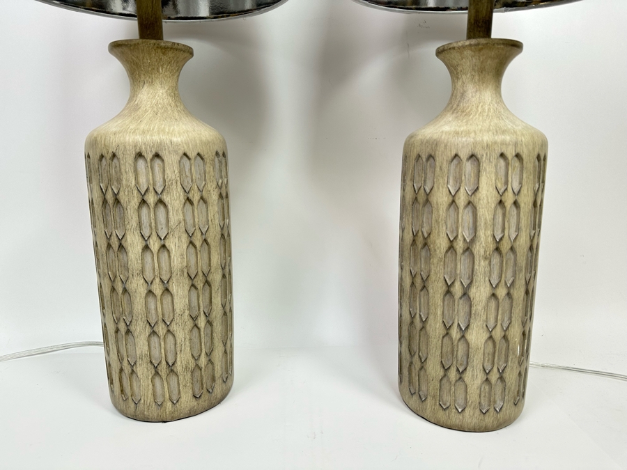 Pair Of Contemporary Table Lamps 27H [Photo 3]