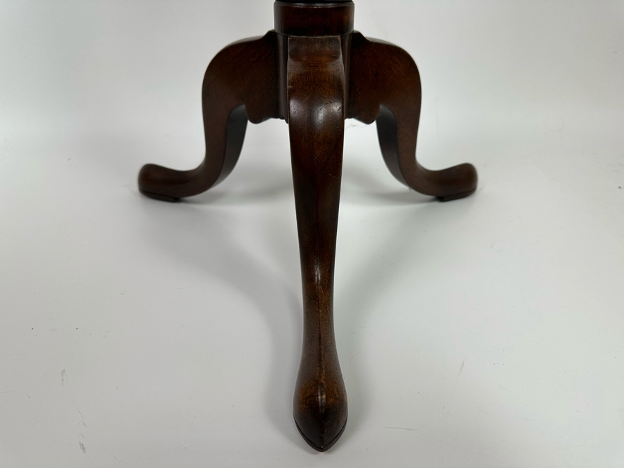 Vintage Mahagony Tripod Side Table 16W X 25H [Photo 4]