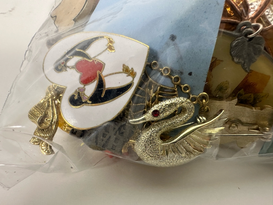 Costume Jewelry Lot #1 [Photo 15]