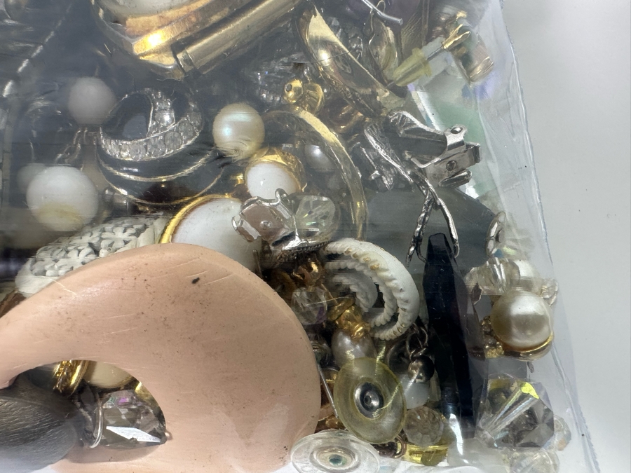 Costume Jewelry Watch Lot #2 [Photo 10]