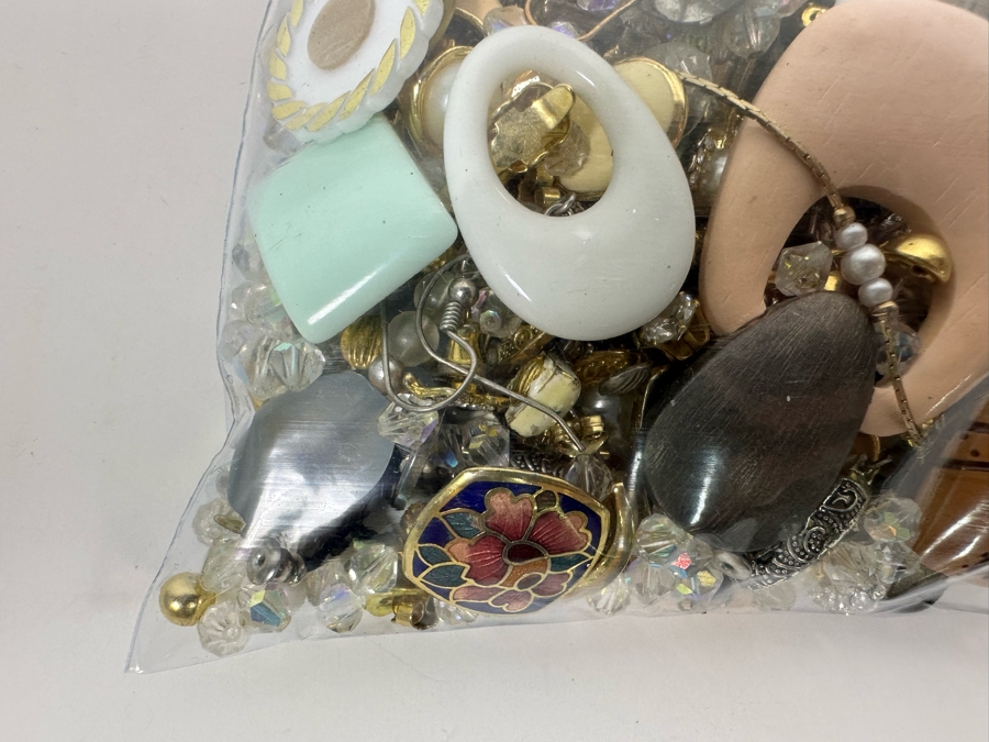 Costume Jewelry Watch Lot #2 [Photo 13]